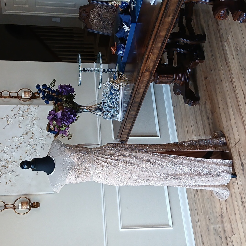 New Women's Mac Duggal Embellished Neck Illusion Cap Sleeve Floor Length Gown 4 - Picture 11 of 17
